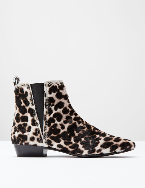 boden-mollie-boot-snow-leopard-pony
