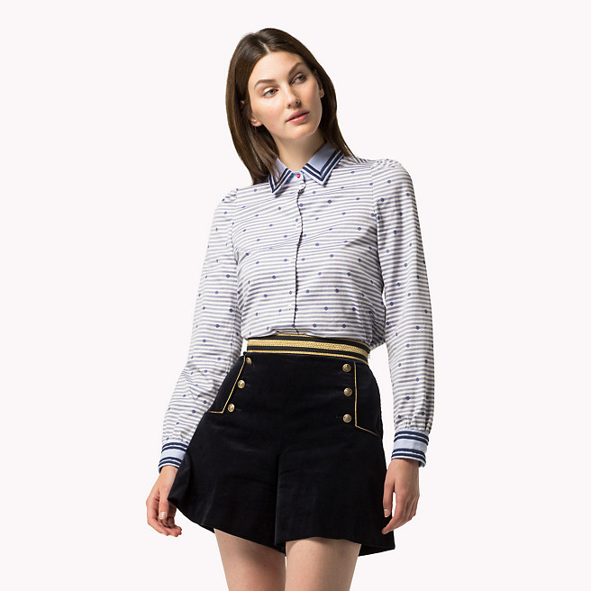 hilfiger-velvet-marine-shorts-model