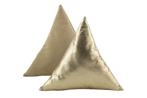 hero-triangle-cushion