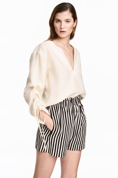 hm-striped-wide-shorts