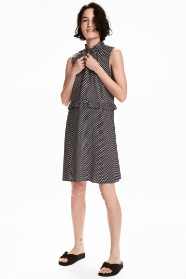 hm-patterned-dress-black