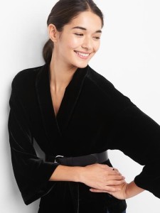 gap-velvet-kimono-black